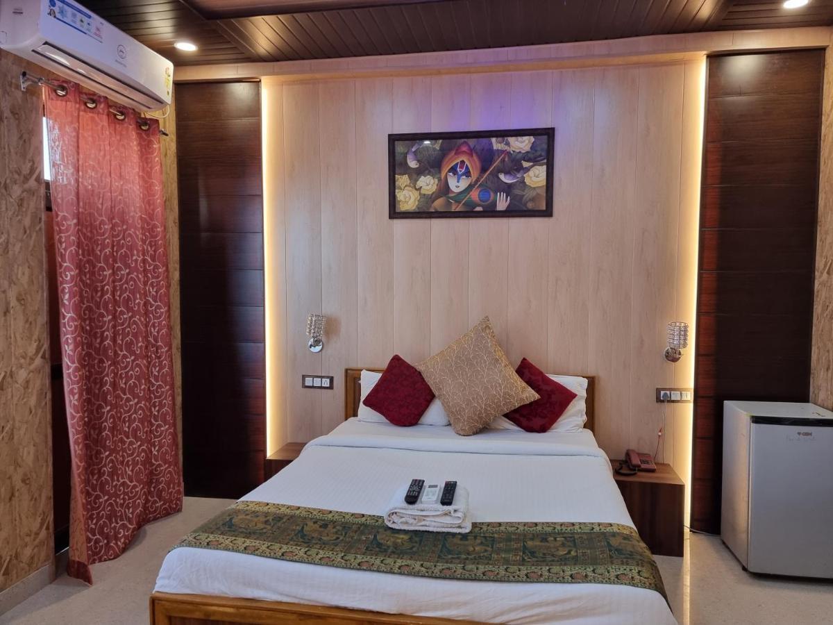 Bundeli Farm Resort & Banquet โอร์ชชา ภายนอก รูปภาพ