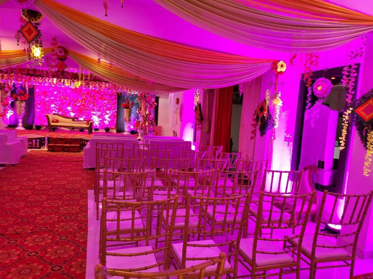 Bundeli Farm Resort & Banquet โอร์ชชา ภายนอก รูปภาพ