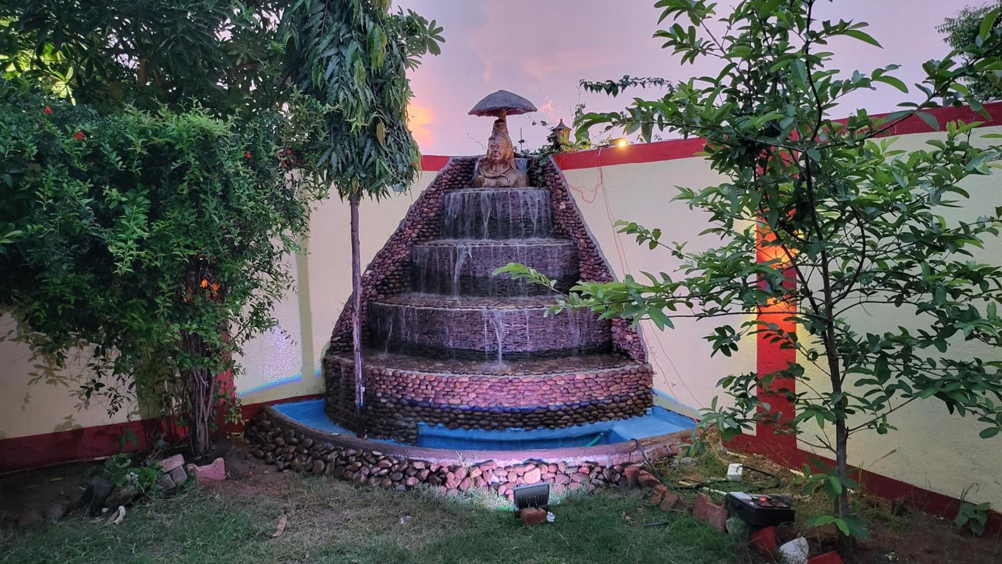 Bundeli Farm Resort & Banquet โอร์ชชา ภายนอก รูปภาพ