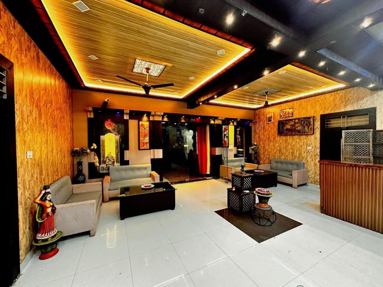Bundeli Farm Resort & Banquet โอร์ชชา ภายนอก รูปภาพ