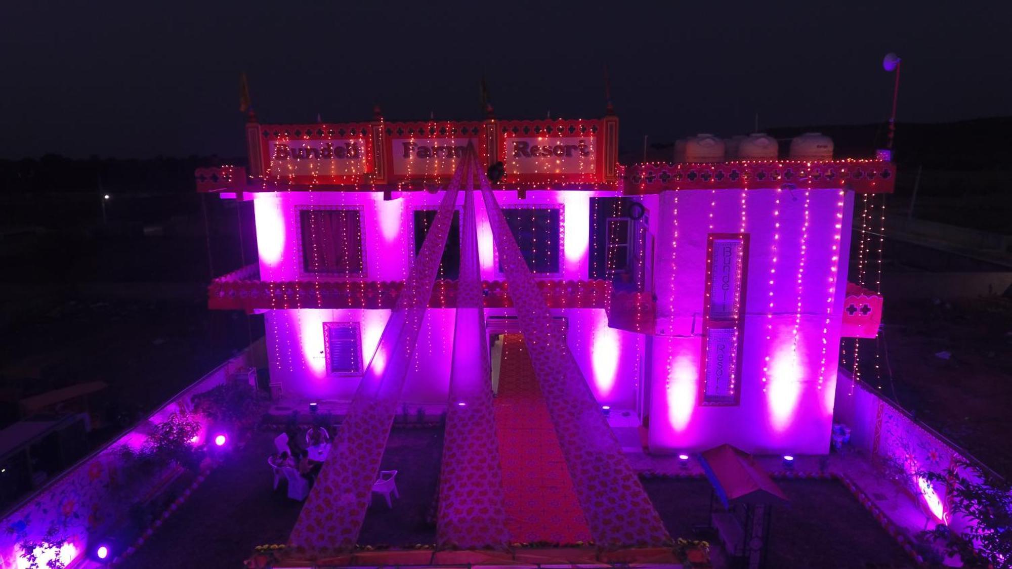Bundeli Farm Resort & Banquet โอร์ชชา ภายนอก รูปภาพ