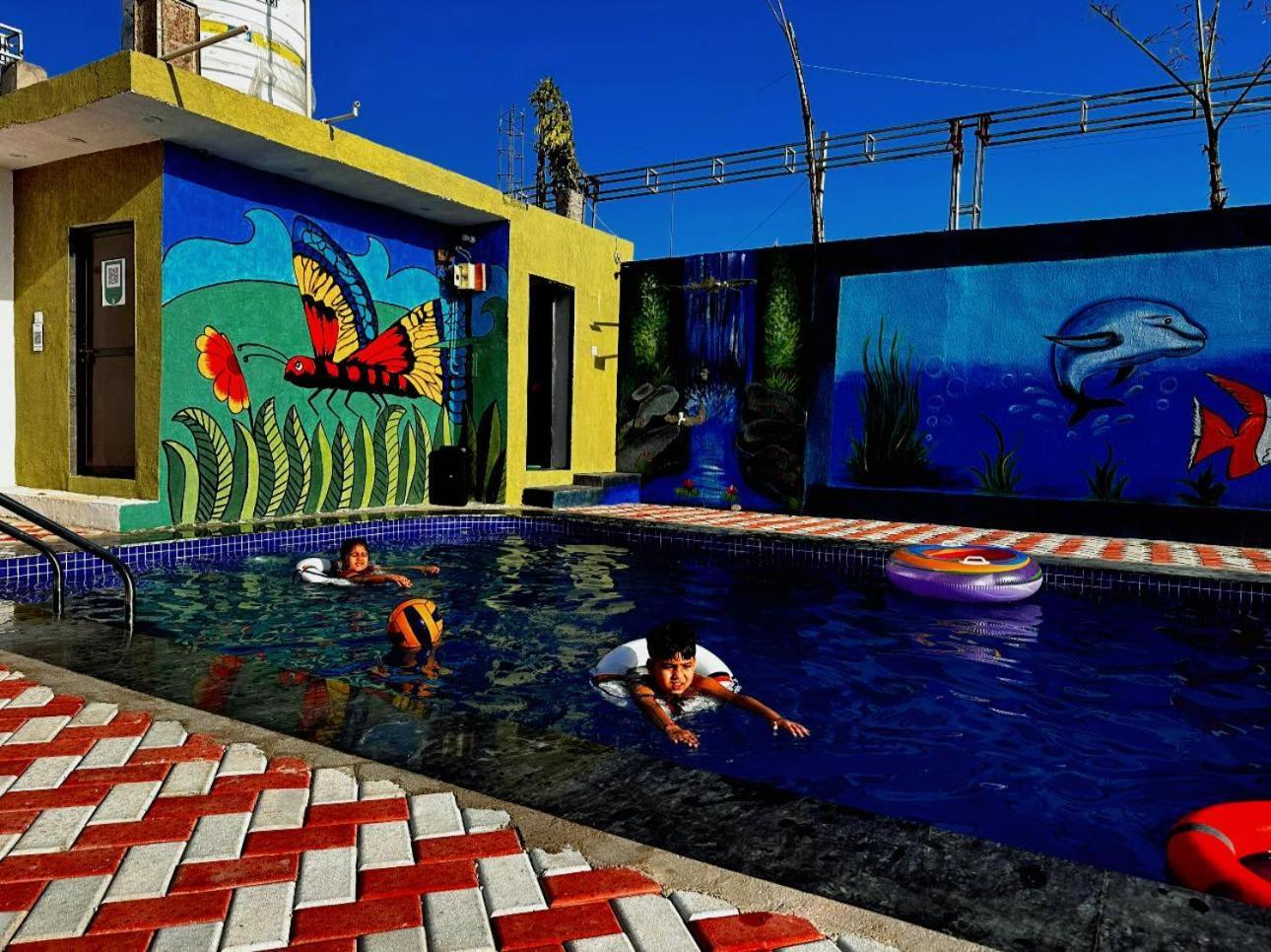 Bundeli Farm Resort & Banquet โอร์ชชา ภายนอก รูปภาพ