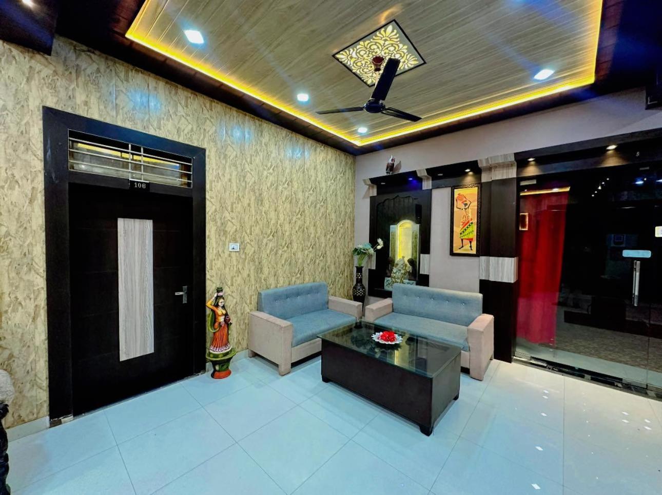 Bundeli Farm Resort & Banquet โอร์ชชา ภายนอก รูปภาพ