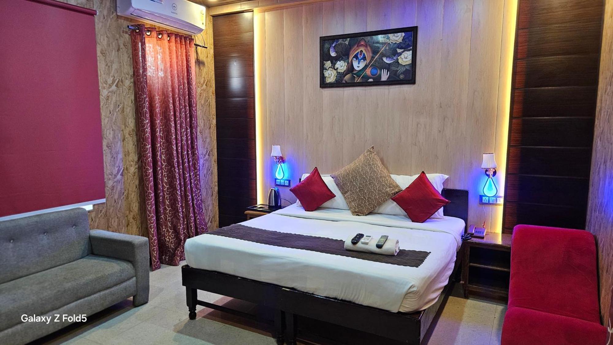 Bundeli Farm Resort & Banquet โอร์ชชา ภายนอก รูปภาพ